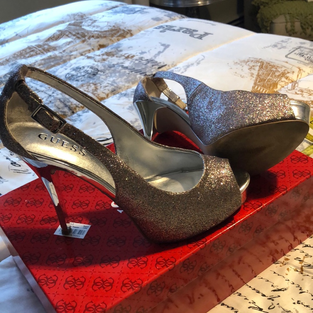 Guess - Glitter Pumps